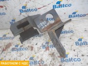 Кронштейн усилителя переднего бампера правый