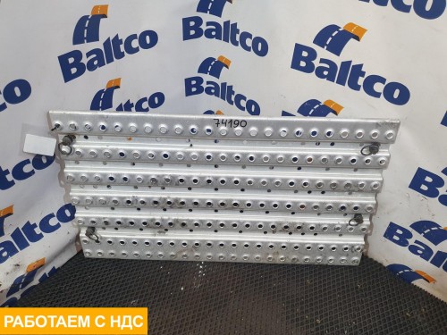 Площадка за кабиной